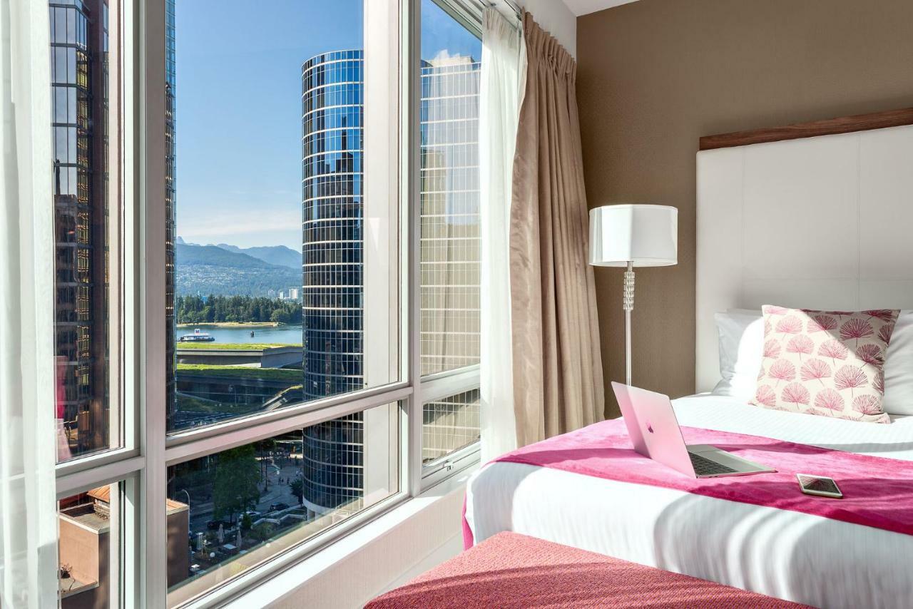 Auberge Vancouver Hotel Exterior photo